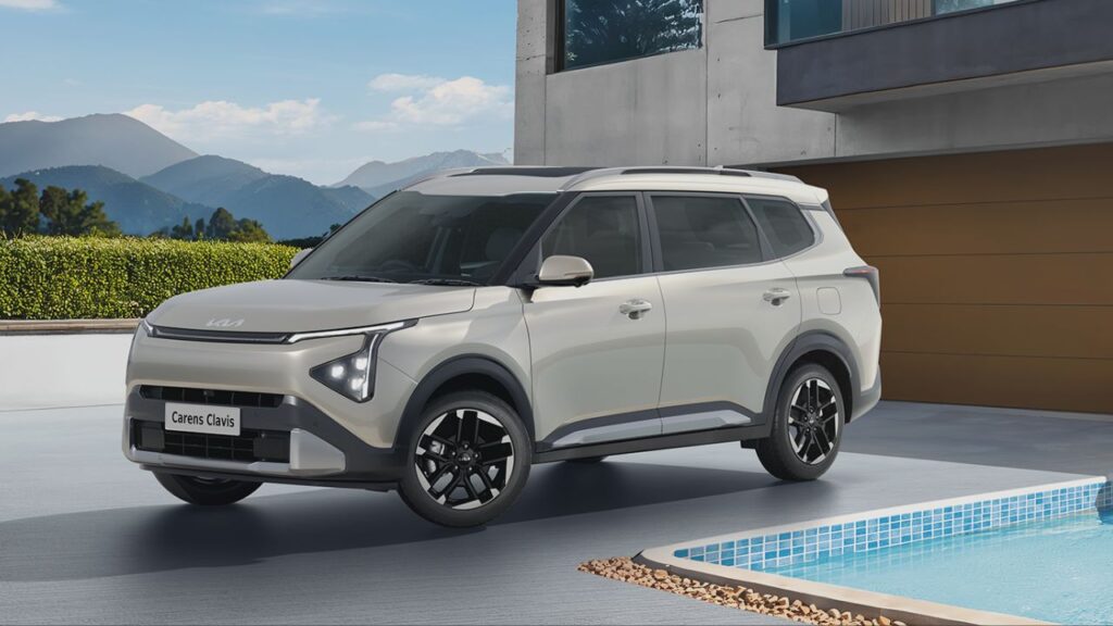 Kia Carens Clavis